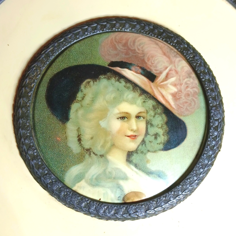 🌹 Vintage PNCW Bronze Miniature Portrait Trinket Jewelry Dresser Box Victorian - Picture 2 of 12